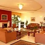 Kornilios Istron Hotel Giannitsá