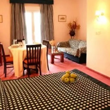 Hotel Kornilios Istron 4*