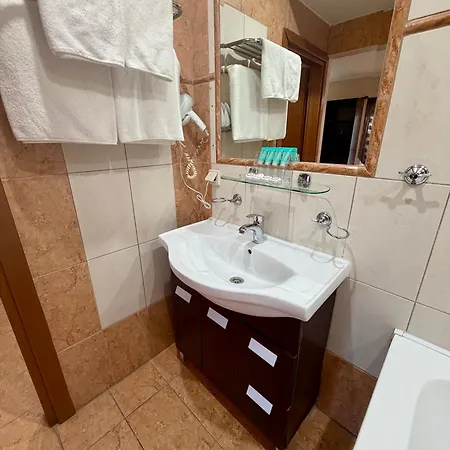 Kornilios Istron 4* Джаница