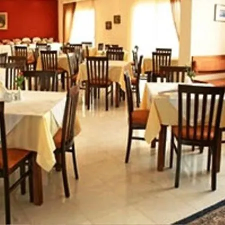 Kornilios Istron Hotel
